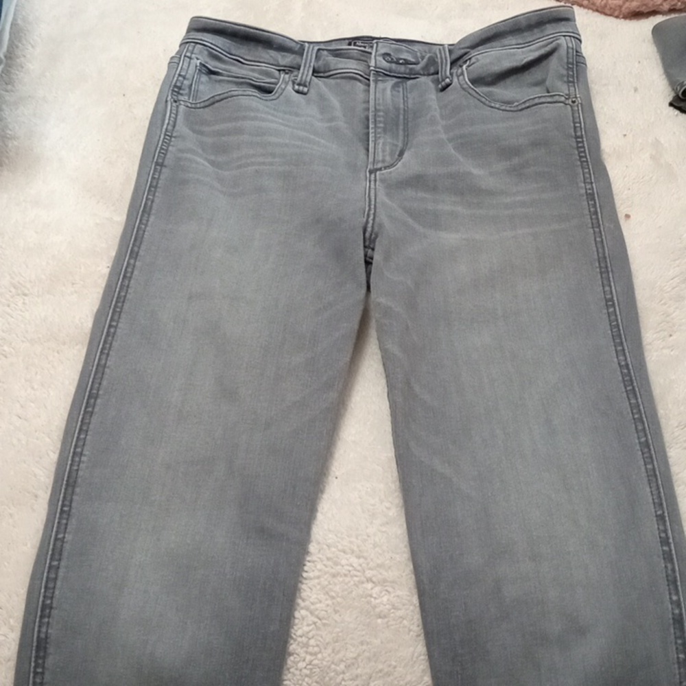 Grey Abercrombie and Fitch skinny jeans